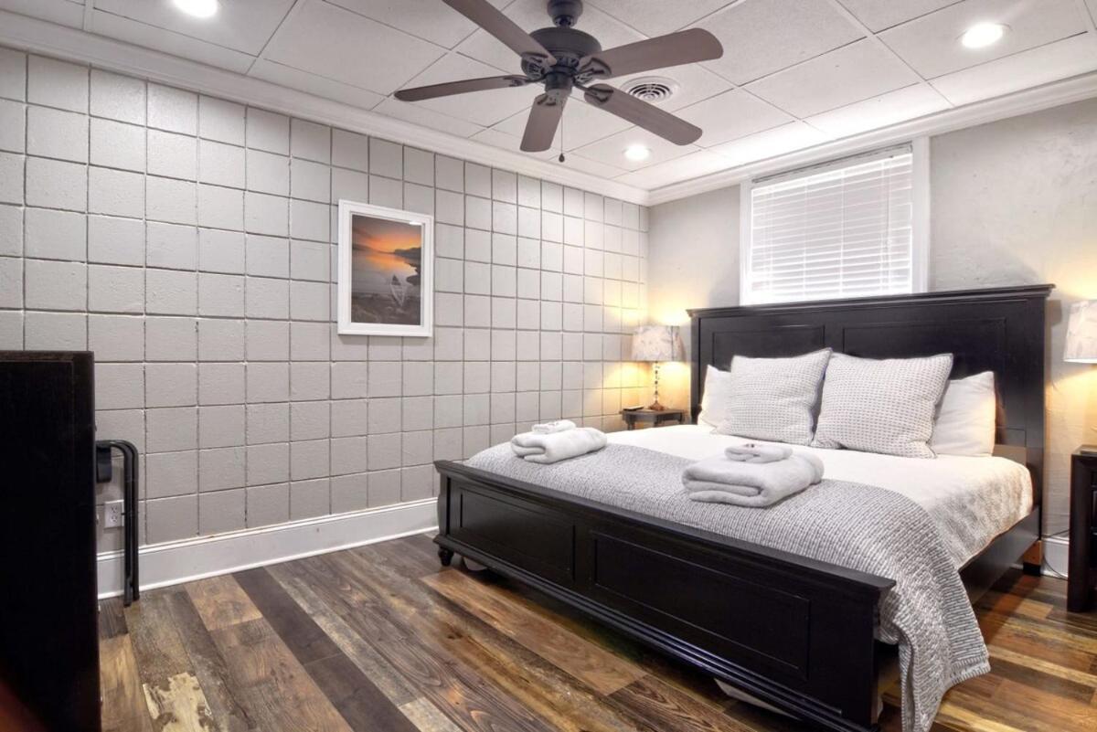 Comfortable Cottage On The Blue Mile - Close To Gsu! ステイツボロ エクステリア 写真